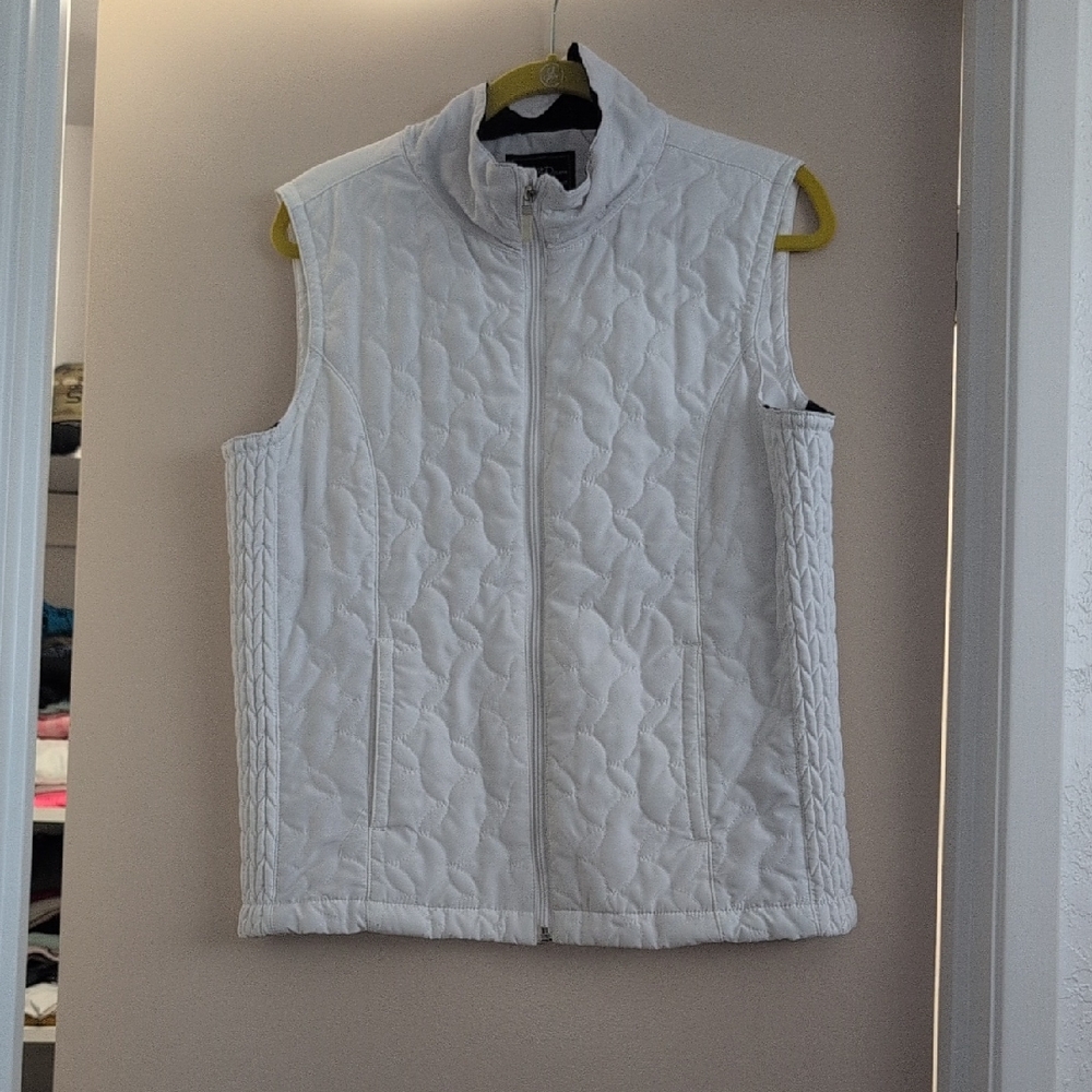 Women's White Quilted Vest